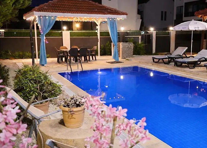 Luxury Private Pool Villa-5 Min To Land Of Legends Villa
