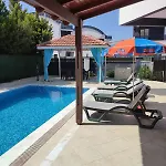 Luxury Private Pool Villa-5 Min To Land Of Legends * ベレキ