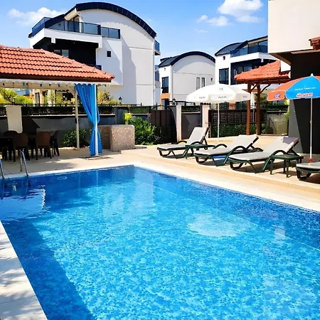 Luxury Private Pool Villa-5 Min To Land Of Legends