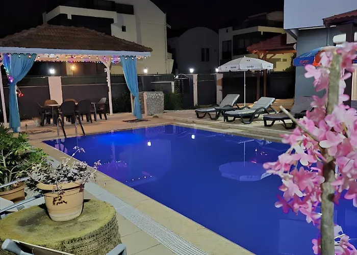 Villa Luxury Private Pool Villa-5 Min To Land Of Legends *