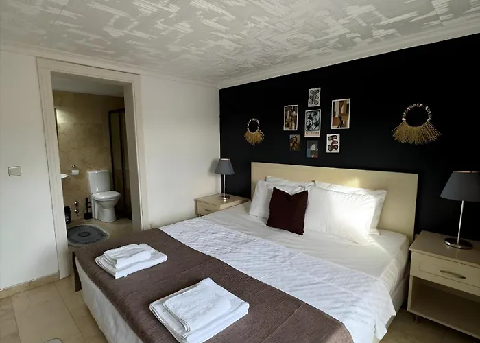 Luxury Private Pool Villa-5 Min To Land Of Legends 빌라 베렉