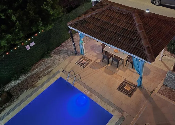 Luxury Private Pool Villa-5 Min To Land Of Legends 베렉